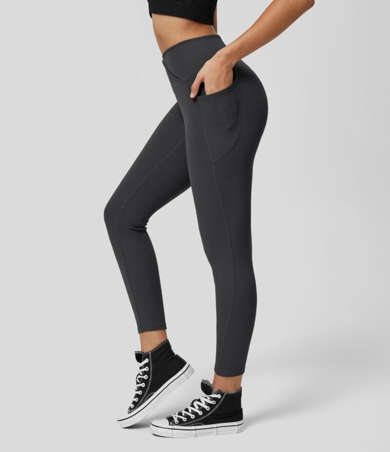 Softlyzero Acanalada Leggings 7/8 de yoga tiro alto control barriga cintura V bolsillo lateral unicolor - Image 2